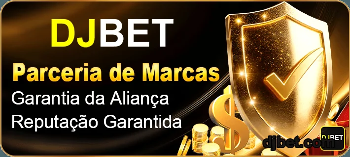 Atendente de suporte auxiliando jogador pelo celular